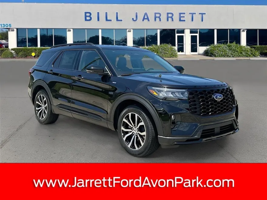 2025 Ford Explorer ST-Line photo 1