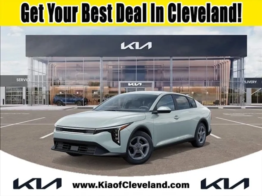 2025 Kia K4 LXS photo 1