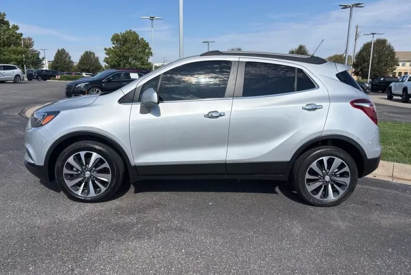 2022 Buick Encore Preferred photo 1