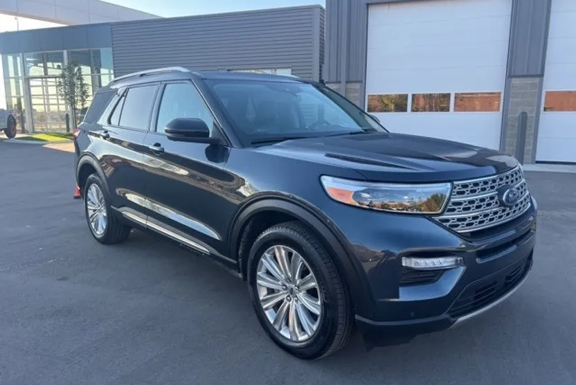2022 Ford Explorer Limited photo 1