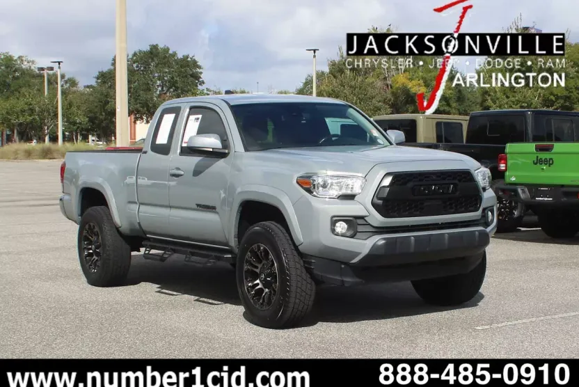 2021 Toyota Tacoma SR5 V6 photo 1