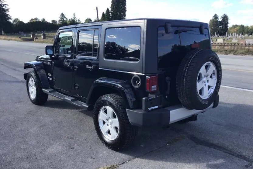 2012 Jeep Wrangler Unlimited Sahara photo 1