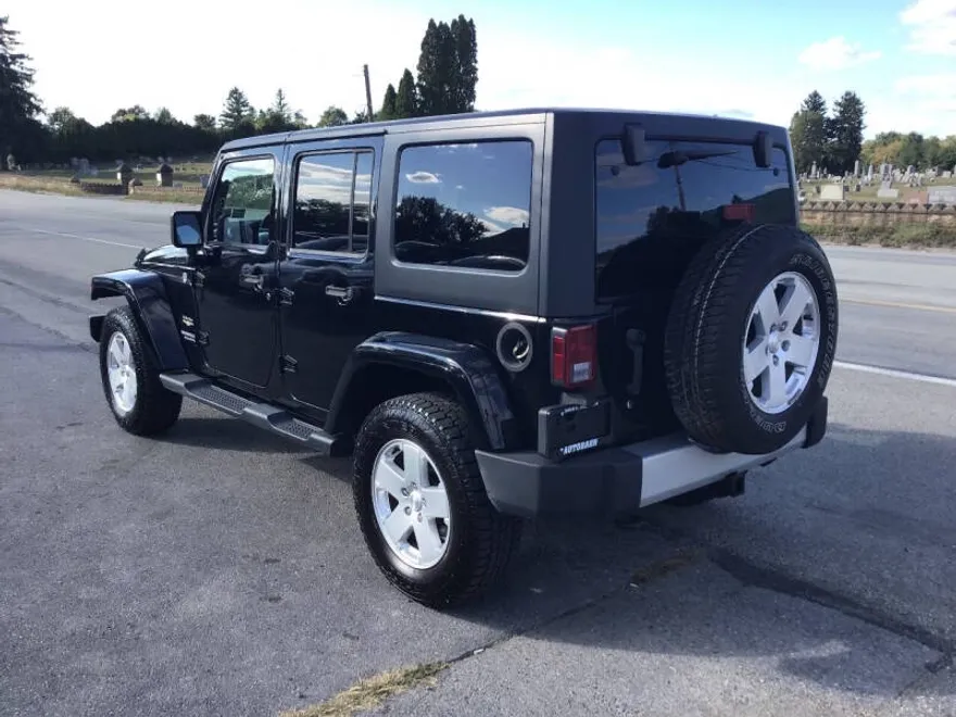 2012 Jeep Wrangler Unlimited Sahara photo 1