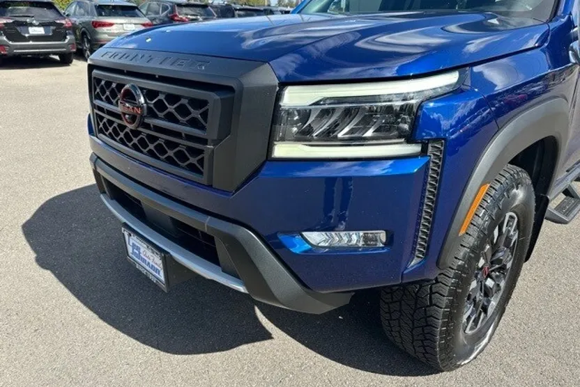 2023 Nissan Frontier Crew Cab PRO-4X photo 1