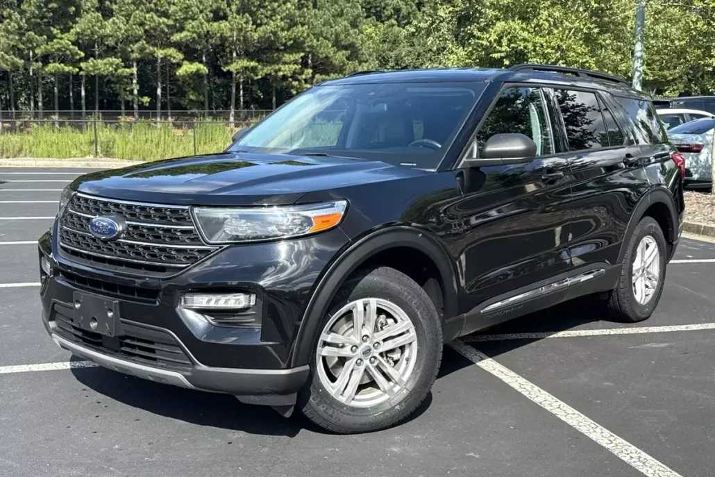 2022 Ford Explorer XLT photo 1
