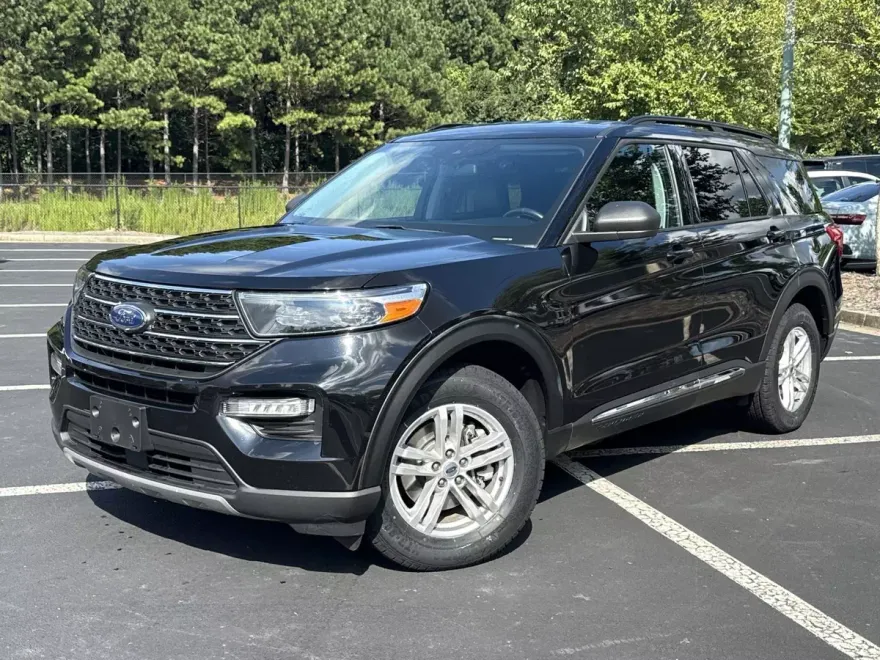 2022 Ford Explorer XLT photo 1