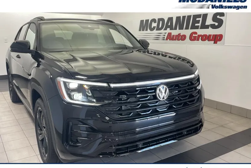 2026 Volkswagen Atlas Cross Sport SEL R-Line photo 1