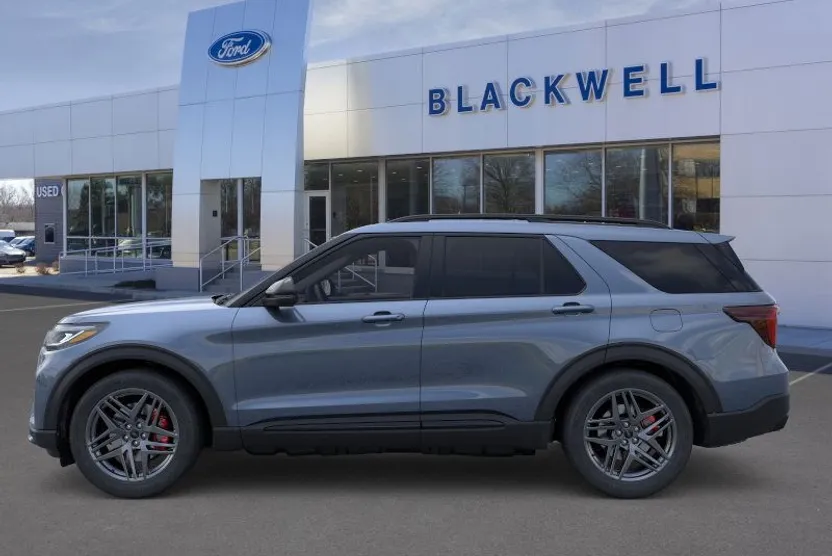2025 Ford Explorer ST photo 1