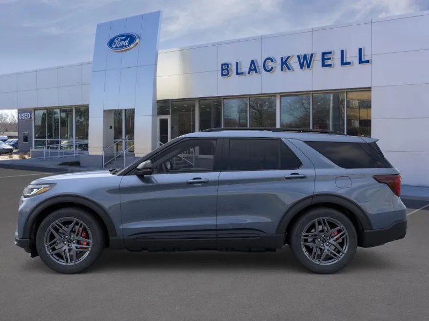 2025 Ford Explorer ST photo 1