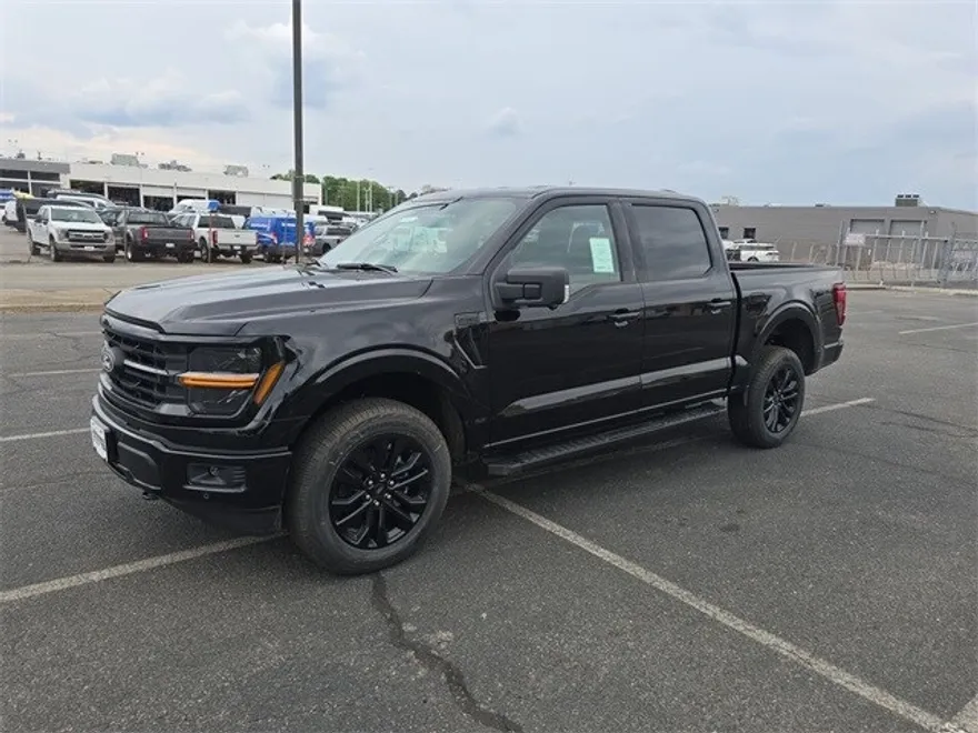 2025 Ford F-150 XLT photo 1