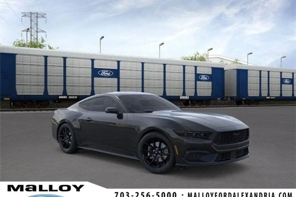 2025 Ford Mustang EcoBoost photo 1