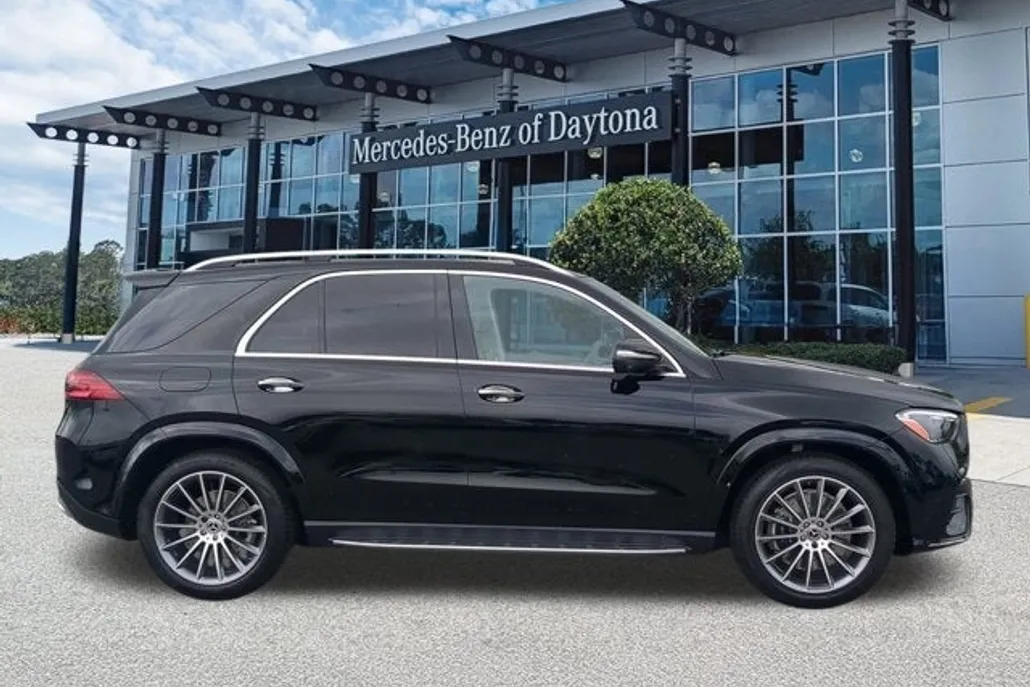 2026 Mercedes Benz GLE 450 4MATIC photo 1