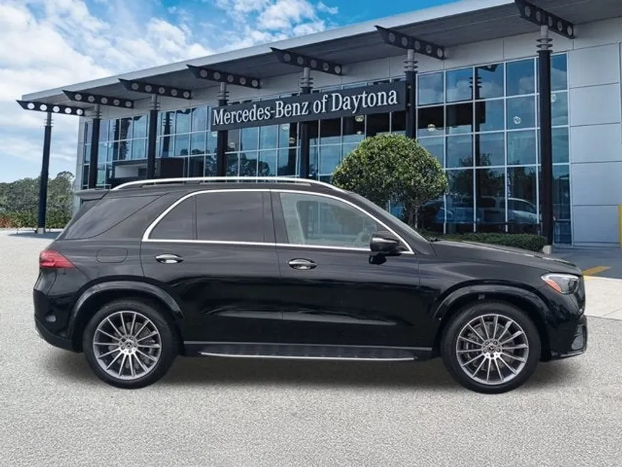 2026 Mercedes Benz GLE 450 4MATIC photo 1