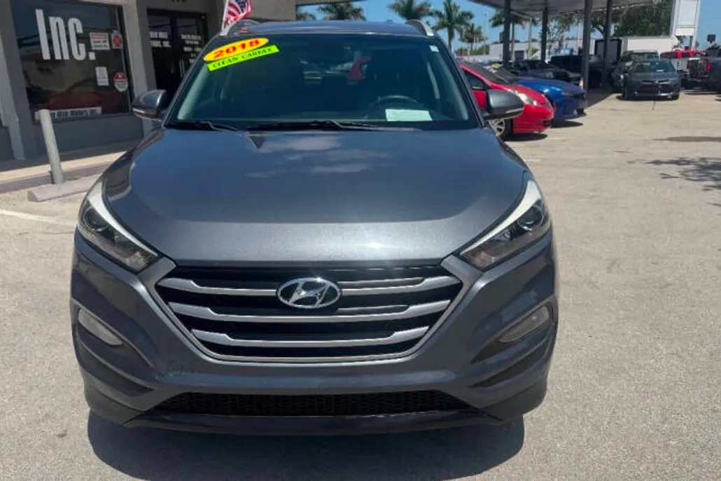 2018 Hyundai Tucson SEL Plus photo 1