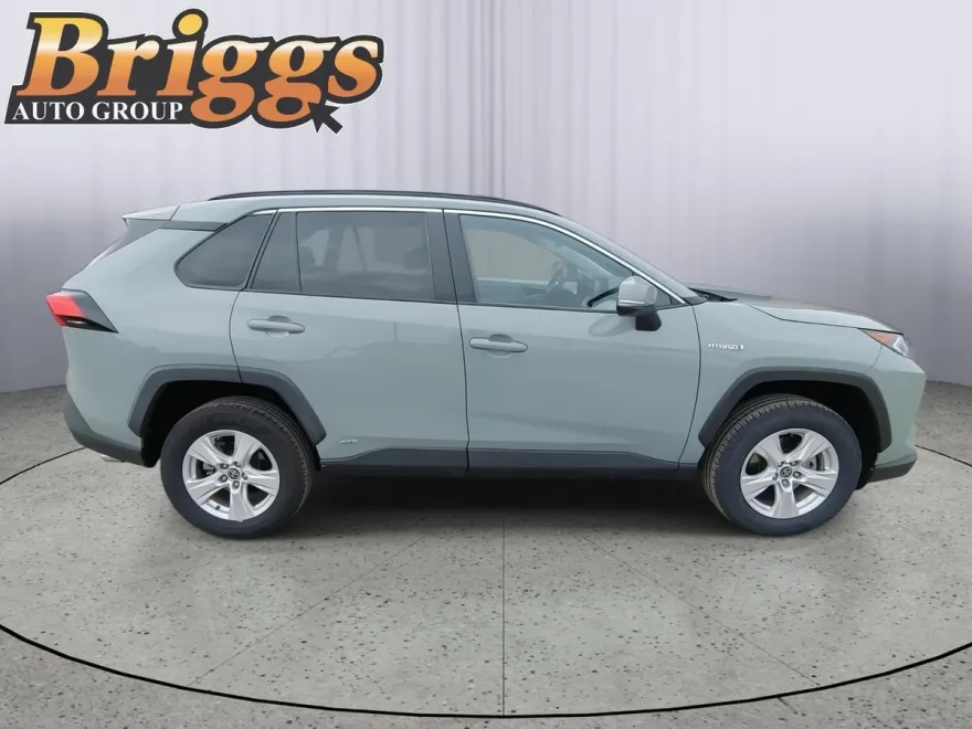 2021 Toyota RAV4 Hybrid XLE photo 1