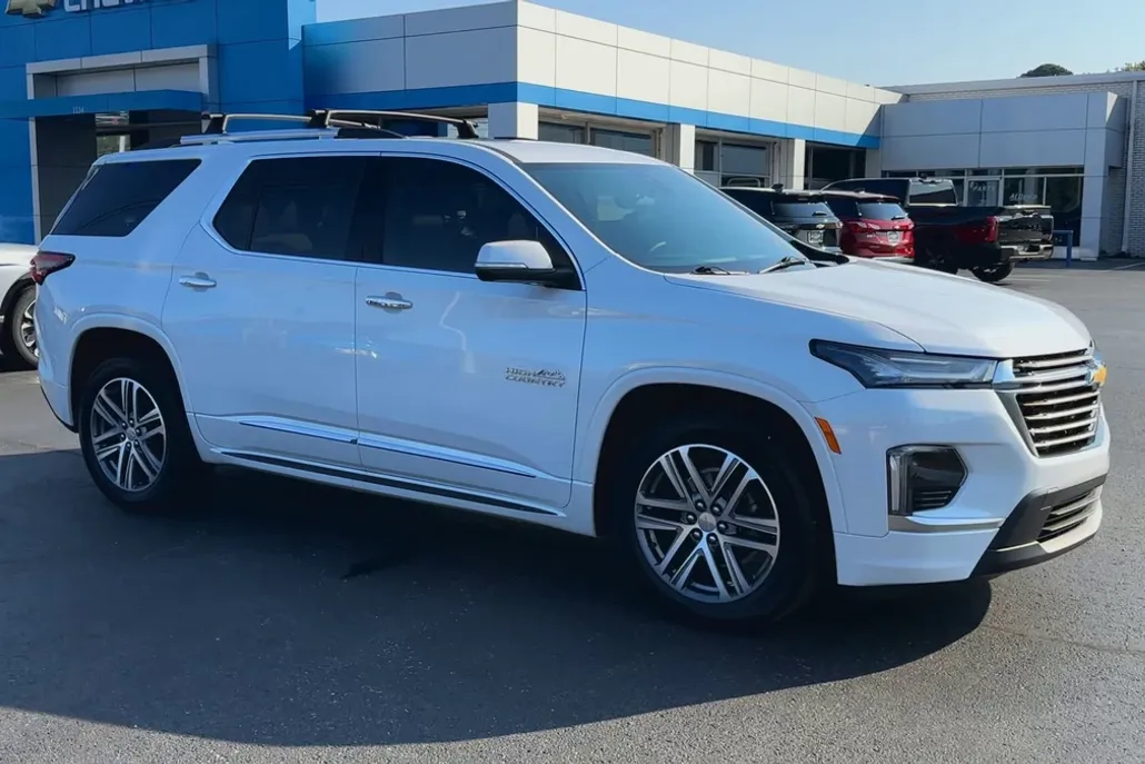 2023 Chevrolet Traverse High Country photo 1