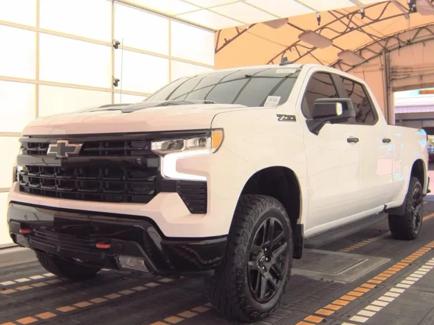 2024 Chevrolet Silverado 1500 LT Trail Boss photo 1