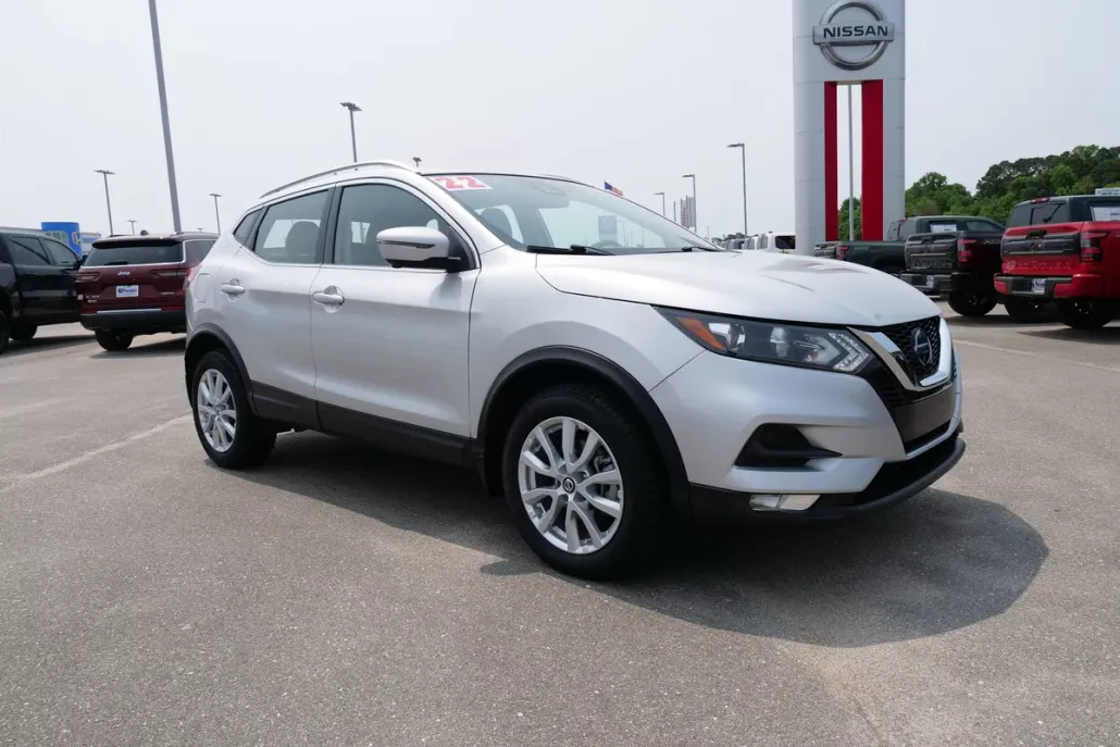 2022 Nissan Rogue Sport SV photo 1