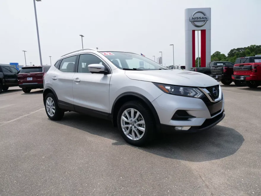 2022 Nissan Rogue Sport SV photo 1