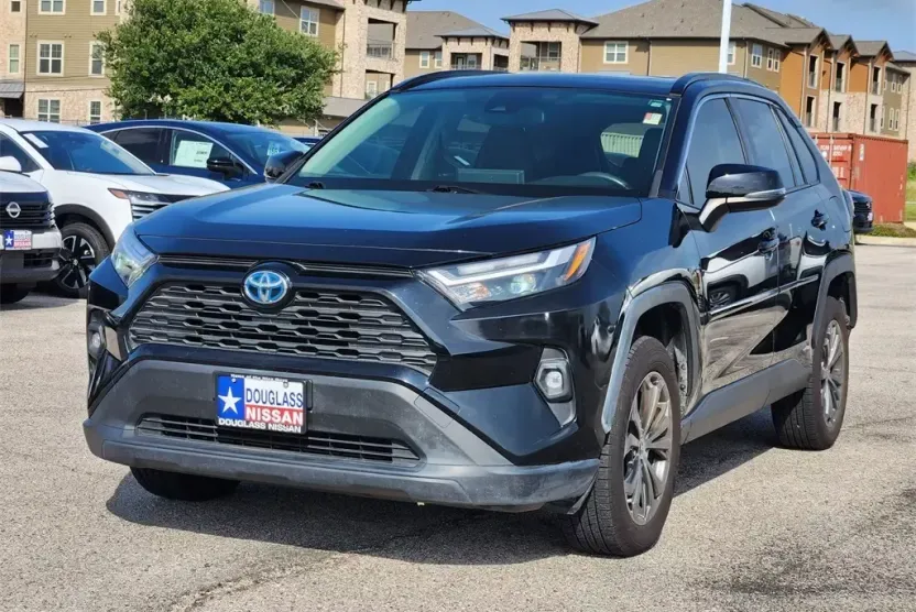 2022 Toyota RAV4 Hybrid XLE Premium photo 1