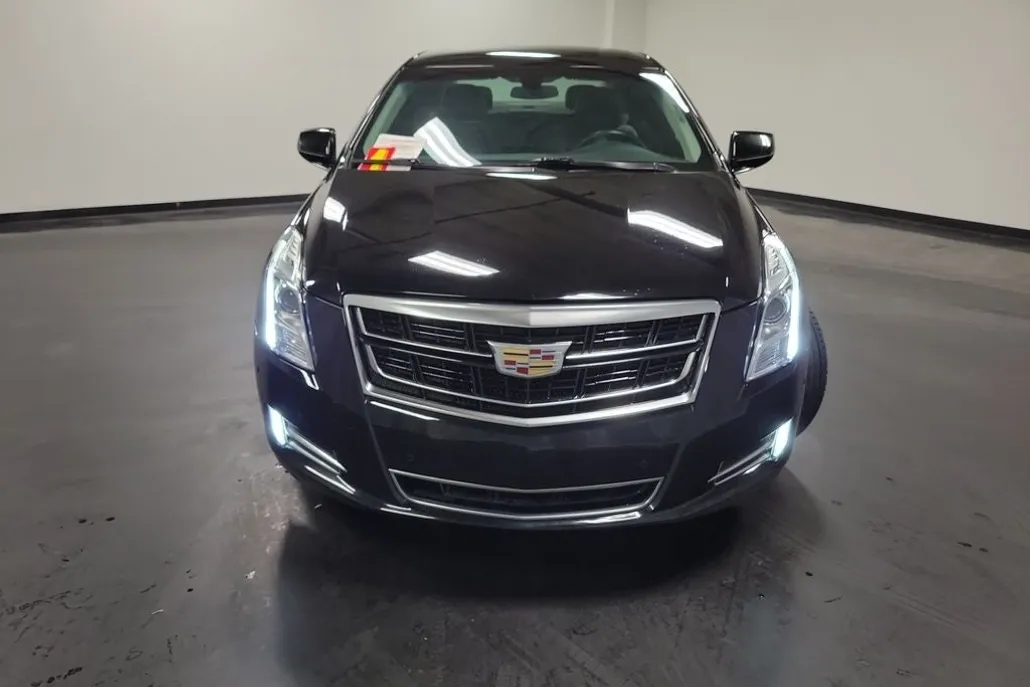 2017 Cadillac XTS Luxury photo 1