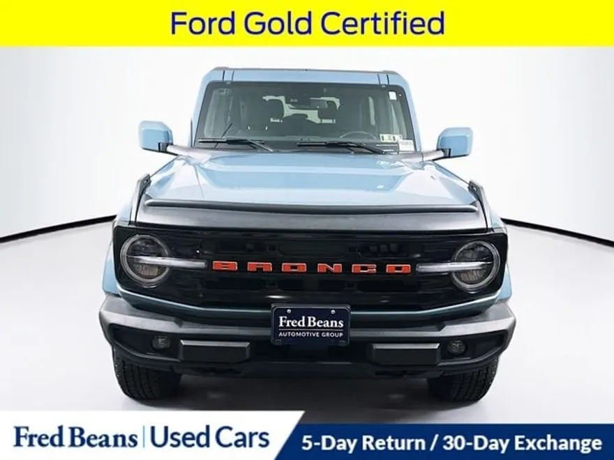 2023 Ford Bronco Outer Banks photo 1