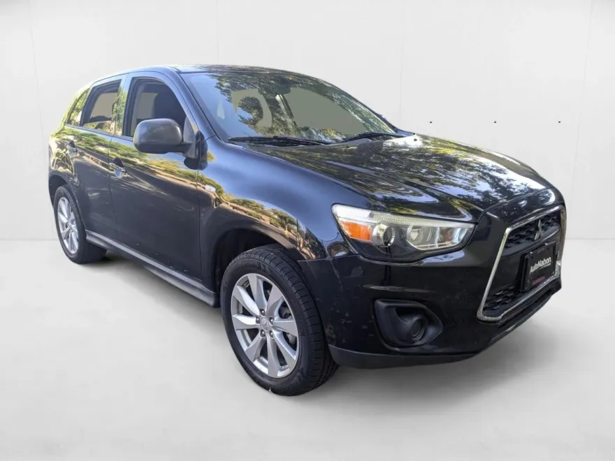 2015 Mitsubishi Outlander Sport ES photo 1