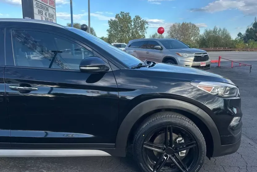 2017 Hyundai Tucson Limited photo 1