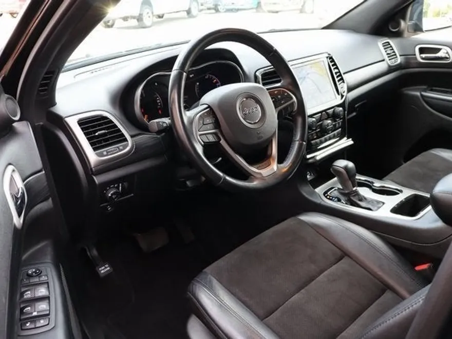 2020 Jeep Grand Cherokee Altitude photo 1