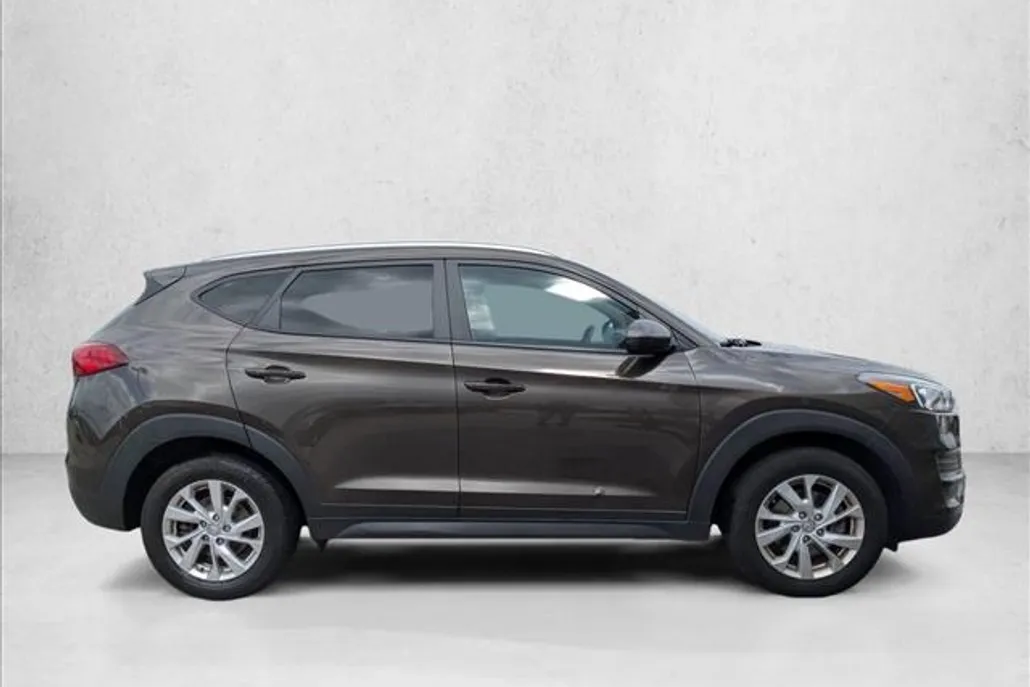 2020 Hyundai Tucson Value photo 1