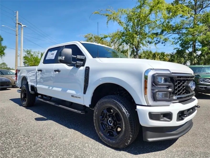 2025 Ford F-350 XL photo 1