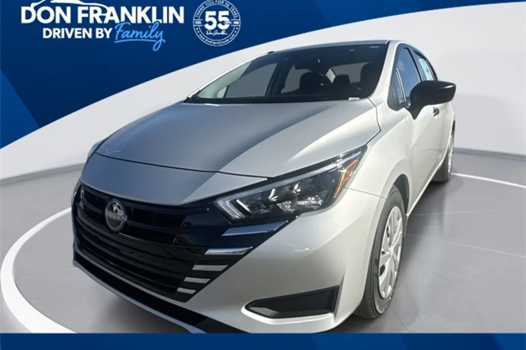 2025 Nissan Versa 1.6 S photo 1