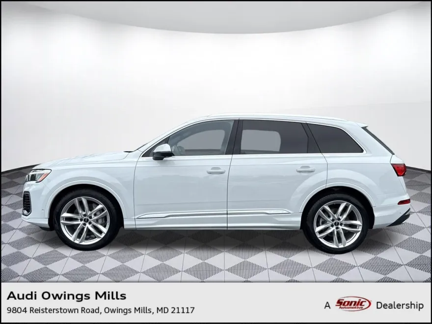 2025 Audi Q7 55 Premium Plus photo 1