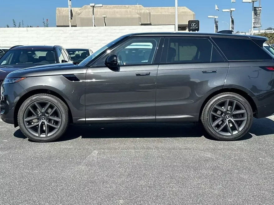2025 Land Rover Range Rover Sport SE photo 1
