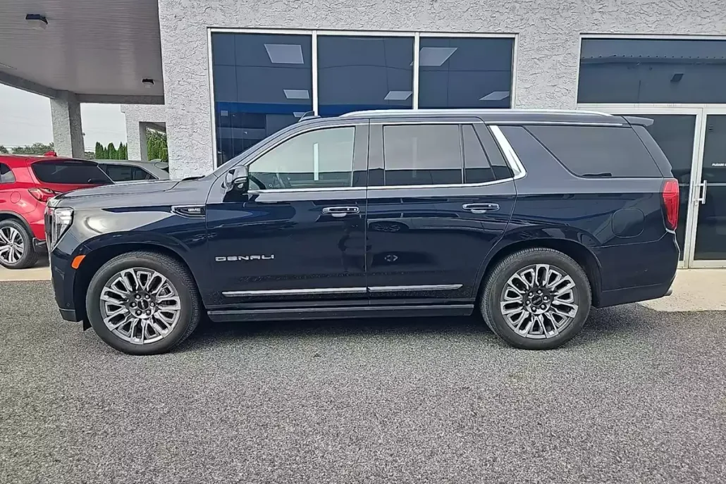 2023 Gmc Yukon Denali Ultimate photo 1
