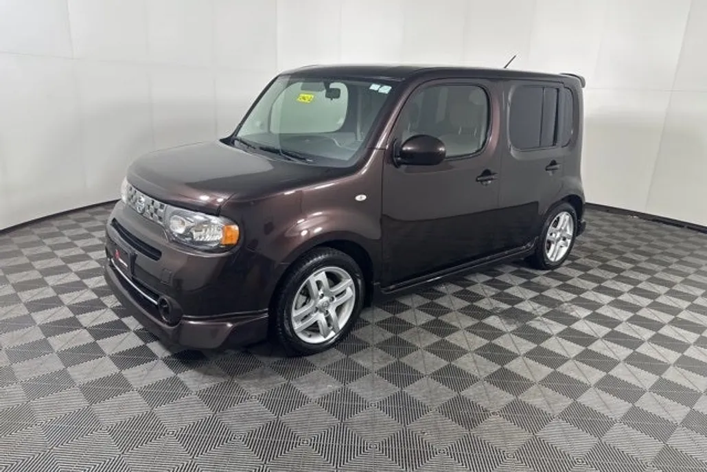 2009 Nissan Cube SL photo 1