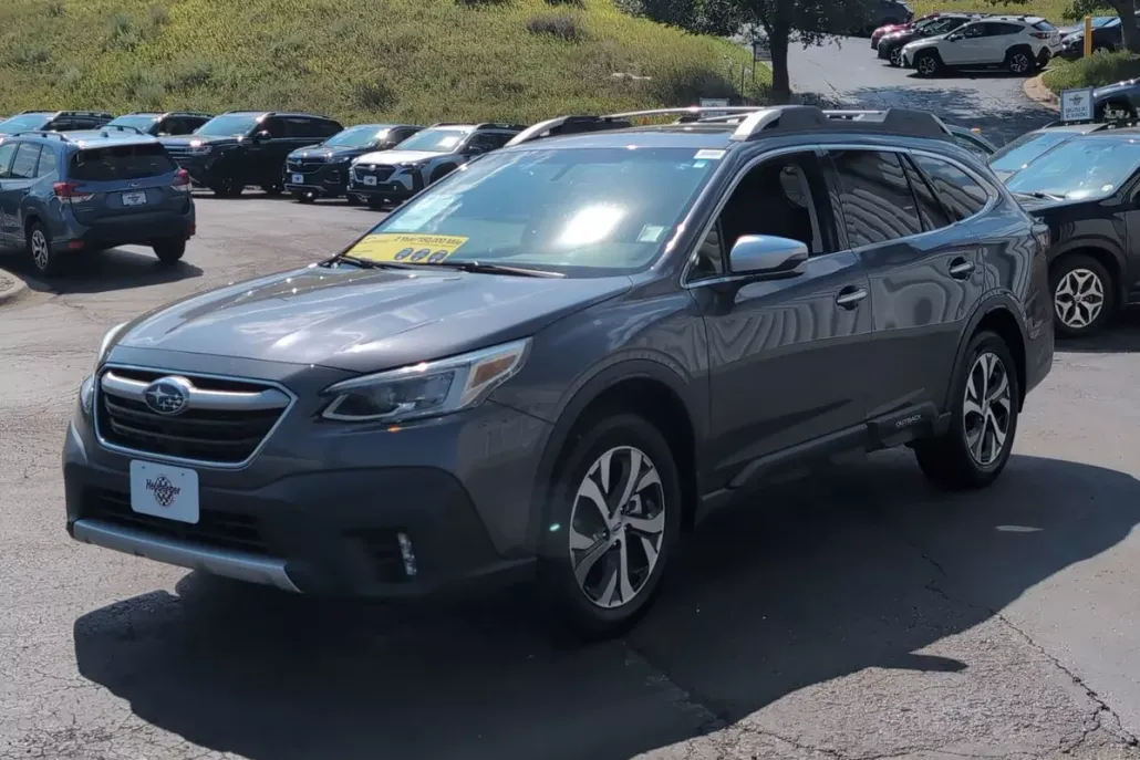 2021 Subaru Outback Touring photo 1