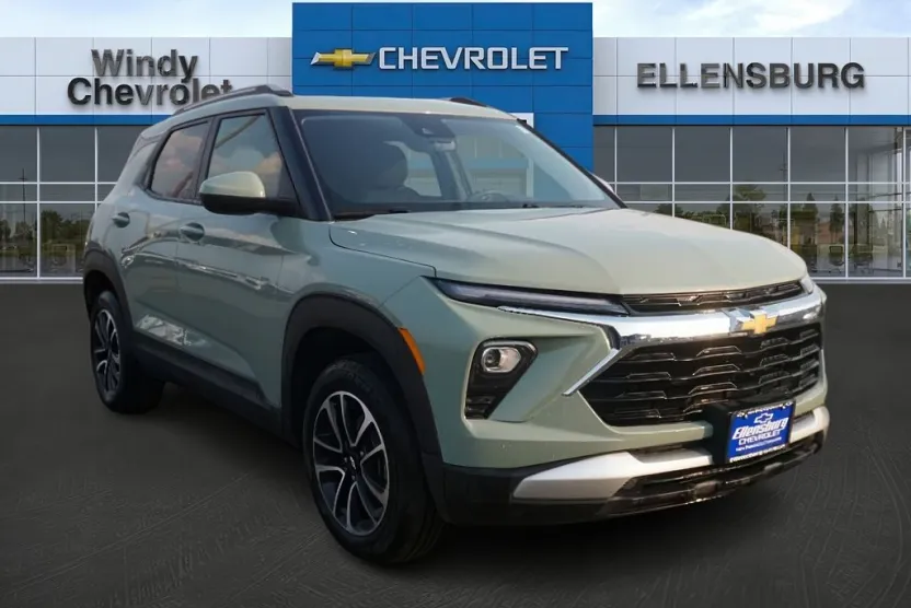 2025 Chevrolet Trailblazer LT photo 1