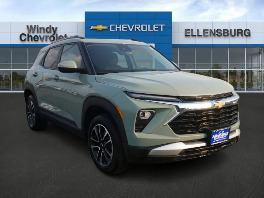 2025 Chevrolet Trailblazer LT photo 1