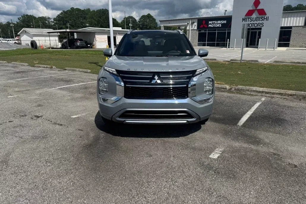 2025 Mitsubishi Outlander SEL 2.5 photo 1