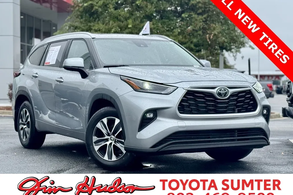 2024 Toyota Highlander XLE photo 1