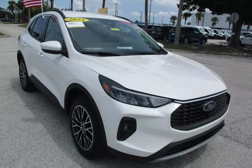 2023 Ford Escape photo 1