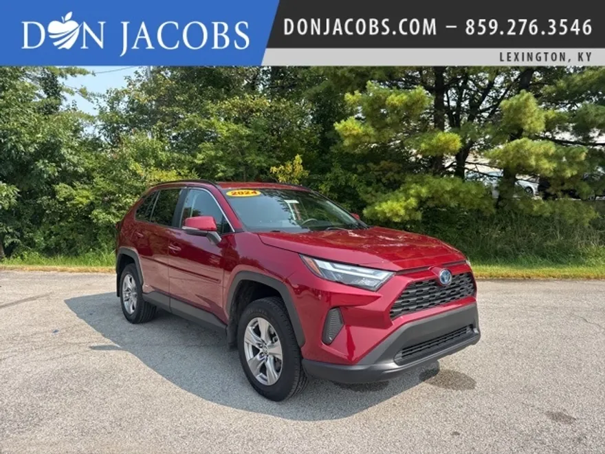 2024 Toyota RAV4 Hybrid XLE photo 1