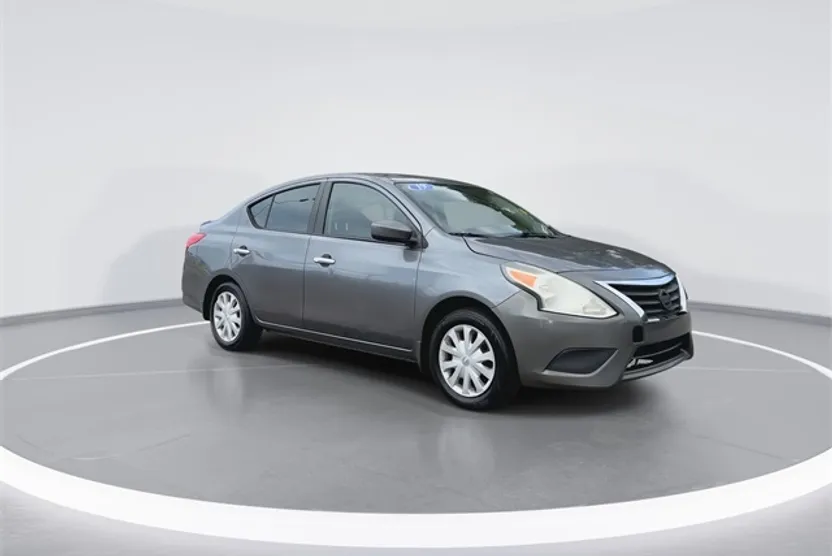 2019 Nissan Versa 1.6 SV photo 1