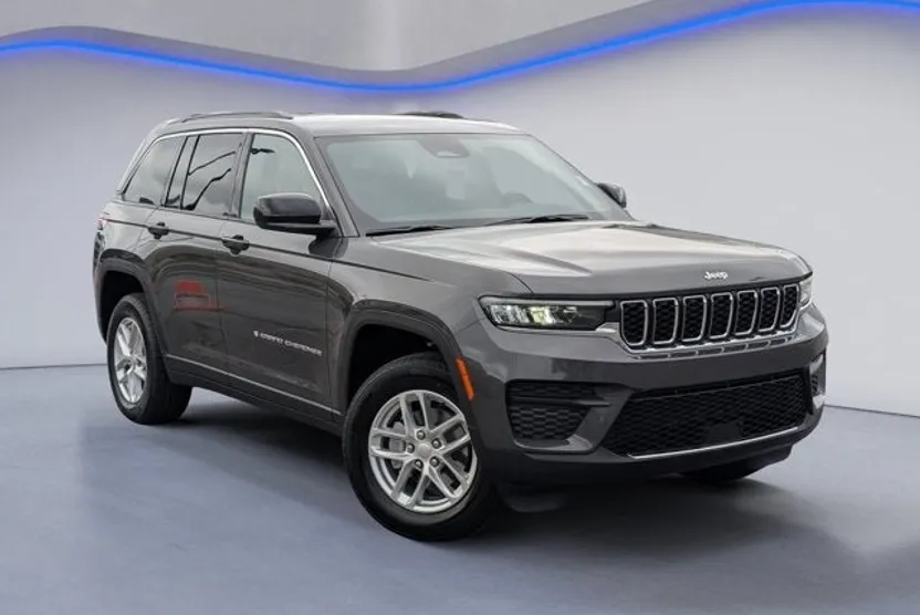 2025 Jeep Grand Cherokee Laredo X photo 1