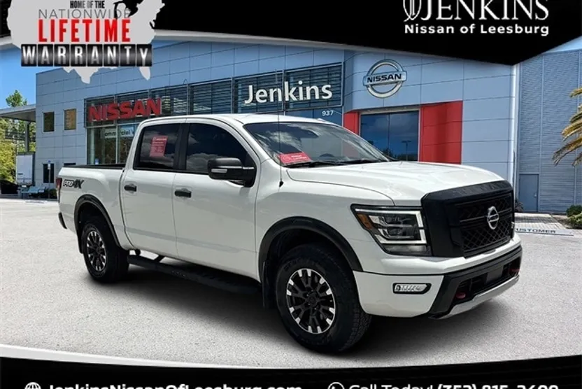 2020 Nissan Titan PRO-4X photo 1