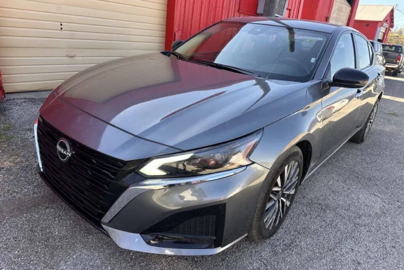 2024 Nissan Altima 2.5 SV photo 1