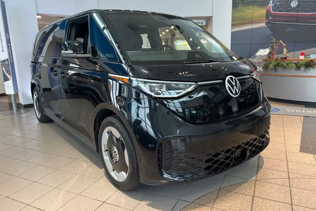 2025 Volkswagen ID. Buzz Pro S photo 1