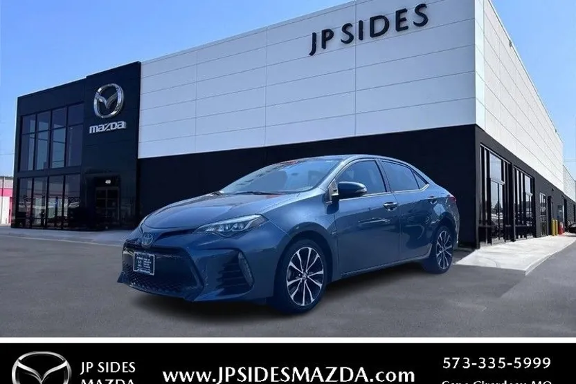 2018 Toyota Corolla SE photo 1