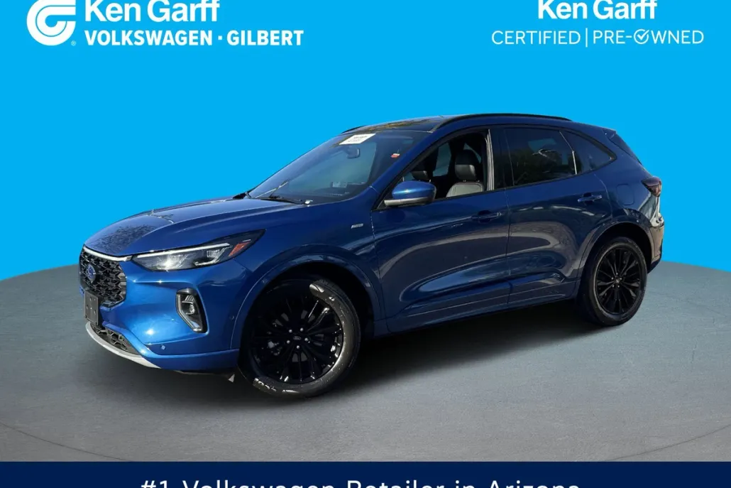 2023 Ford Escape ST-Line Elite photo 1